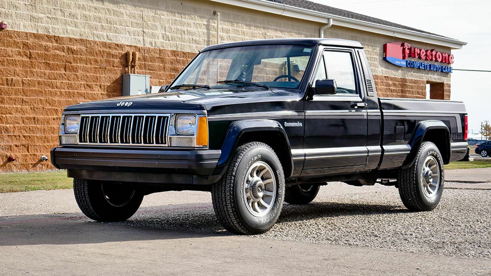 1988 Jeep Comanche Comanche Truck 1988 Black!